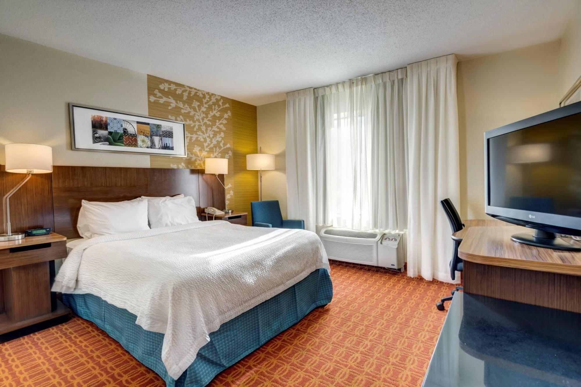 Fairfield Inn And Suites By Marriott Potomac Mills Woodbridge Exterior photo
