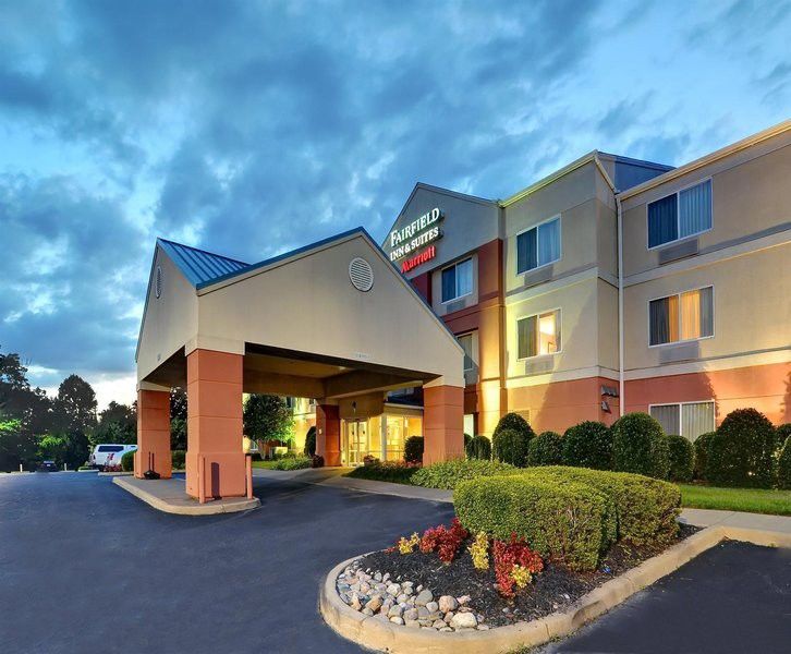 Fairfield Inn And Suites By Marriott Potomac Mills Woodbridge Exterior photo