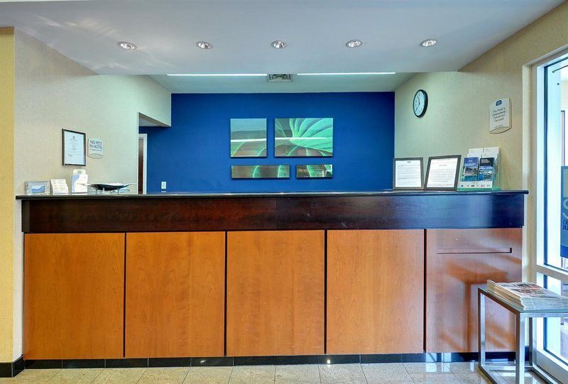 Fairfield Inn And Suites By Marriott Potomac Mills Woodbridge Exterior photo