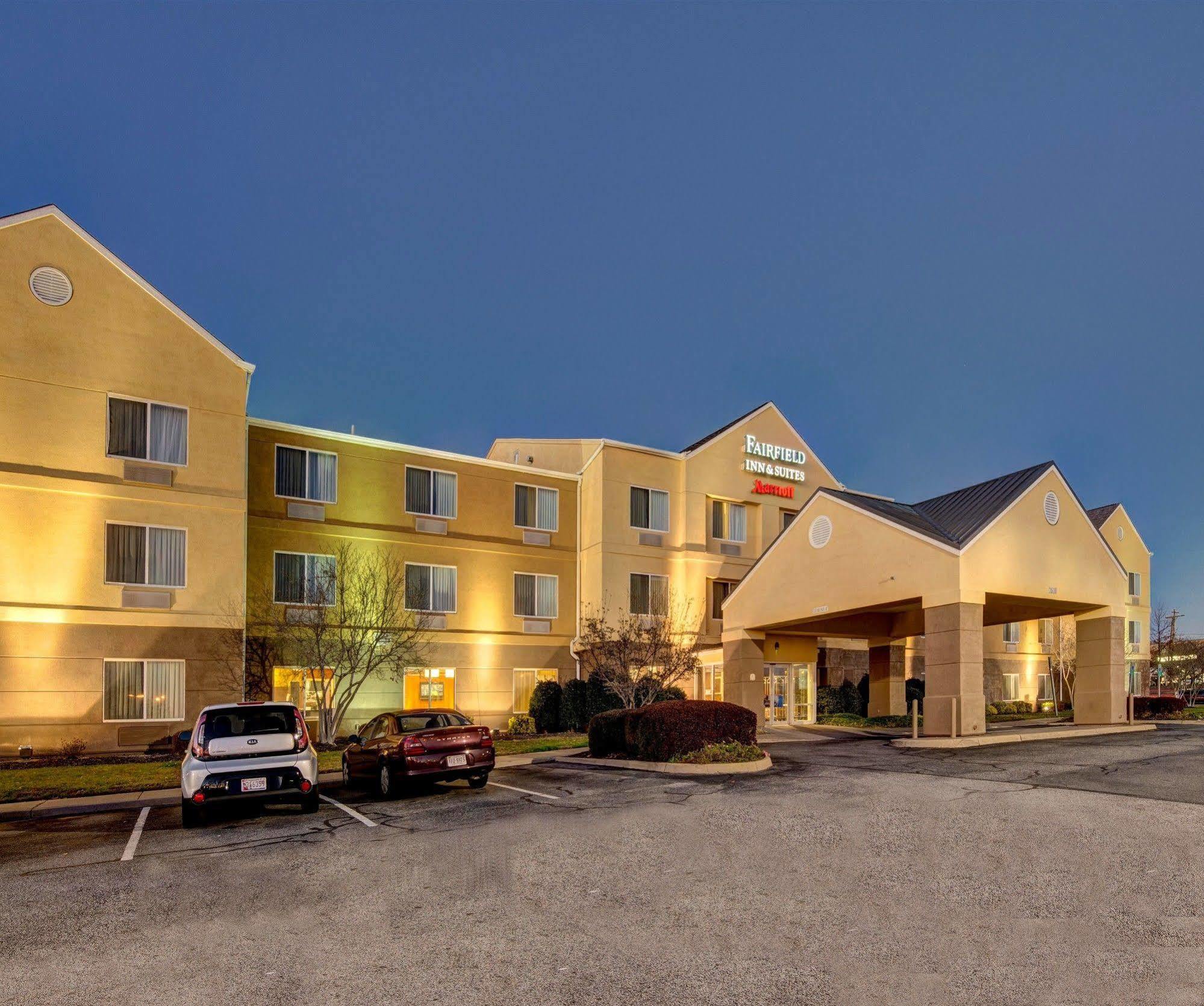 Fairfield Inn And Suites By Marriott Potomac Mills Woodbridge Exterior photo