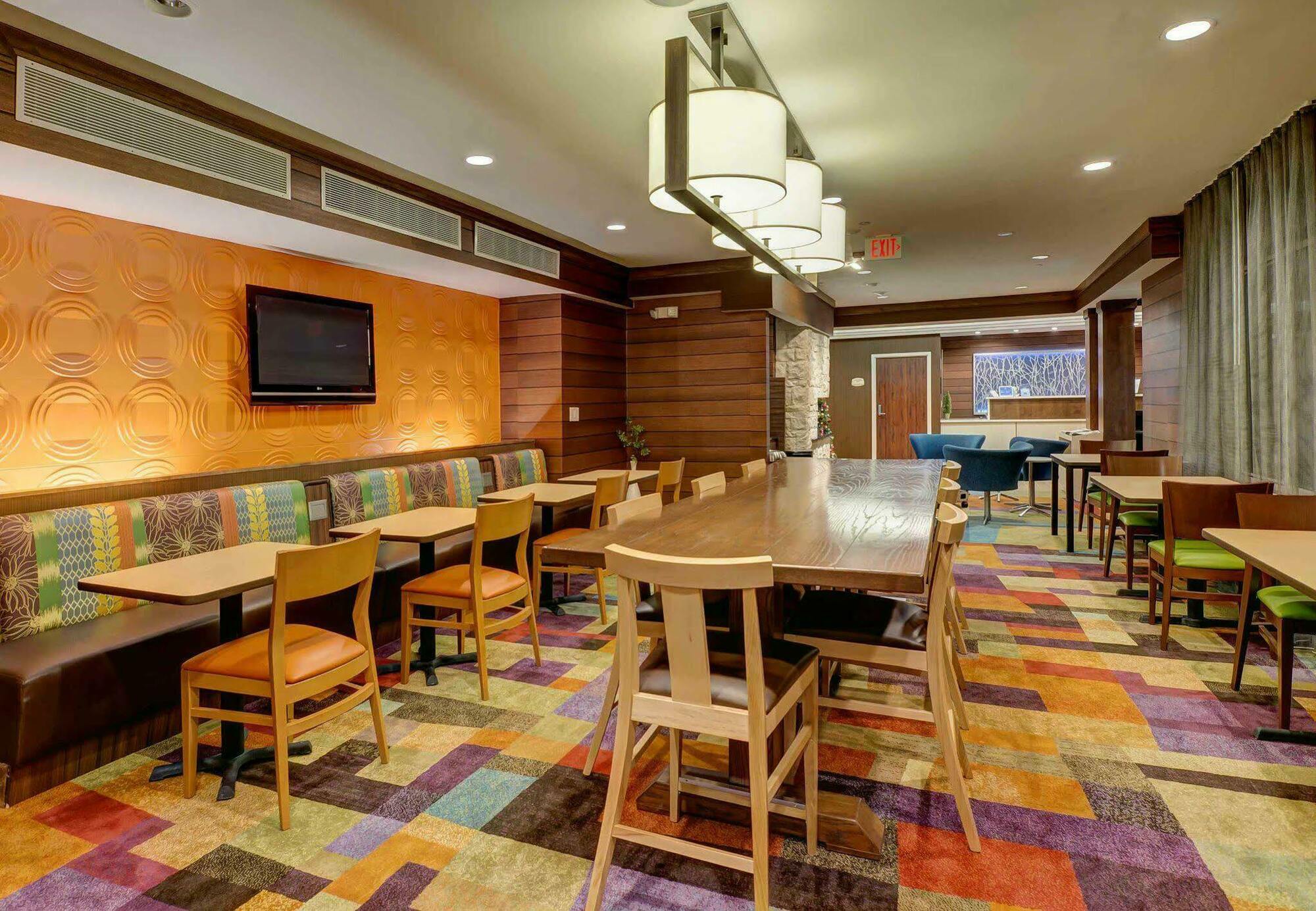 Fairfield Inn And Suites By Marriott Potomac Mills Woodbridge Exterior photo