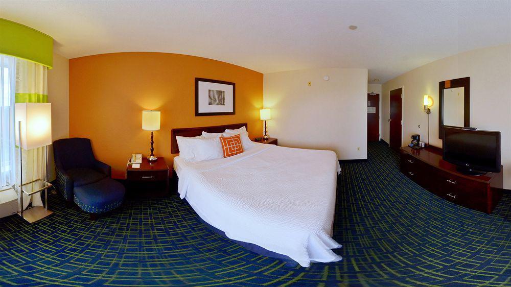 Fairfield Inn And Suites By Marriott Potomac Mills Woodbridge Exterior photo